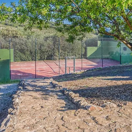 1 Bedroom Amazing In Estepa